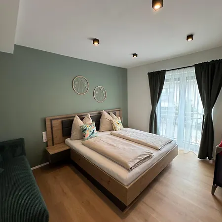 Winzerhof Holzheu - Gaestehaus Lebensfreude Farmház *